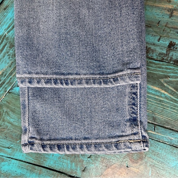 BDG Girlfriend High-Rise Jean Size 26 - Picture 10 of 10